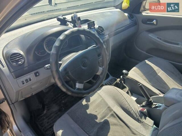 Бежевый Шевроле Лачетти, объемом двигателя 1.8 л и пробегом 240 тыс. км за 5200 $, фото 5 на Automoto.ua