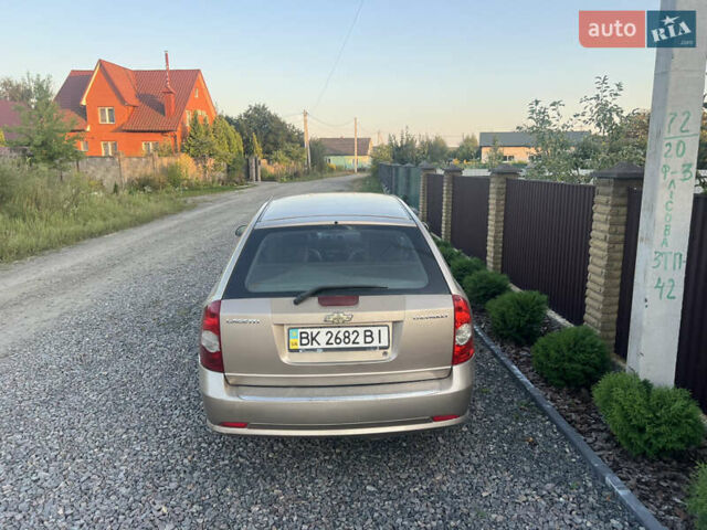 Бежевий Шевроле Лачетті, об'ємом двигуна 1.8 л та пробігом 291 тис. км за 3500 $, фото 4 на Automoto.ua