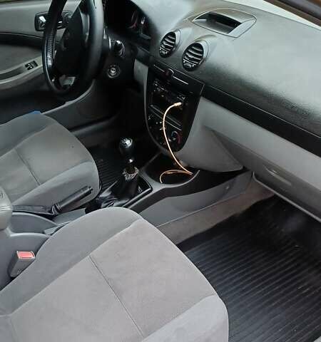 Бежевый Шевроле Лачетти, объемом двигателя 1.8 л и пробегом 265 тыс. км за 4500 $, фото 5 на Automoto.ua