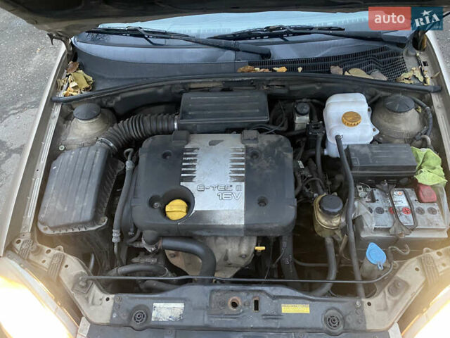 Бежевий Шевроле Лачетті, об'ємом двигуна 1.8 л та пробігом 380 тис. км за 2899 $, фото 10 на Automoto.ua