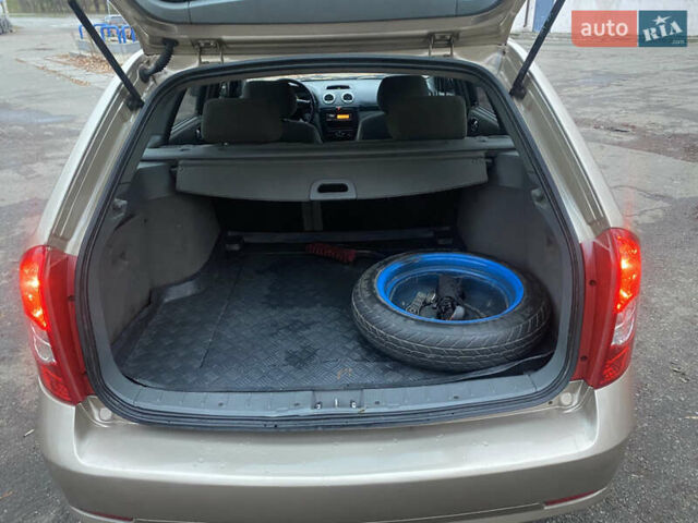 Бежевий Шевроле Лачетті, об'ємом двигуна 1.8 л та пробігом 380 тис. км за 2899 $, фото 7 на Automoto.ua