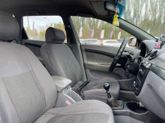 Бежевый Шевроле Лачетти, объемом двигателя 1.8 л и пробегом 240 тыс. км за 4600 $, фото 7 на Automoto.ua