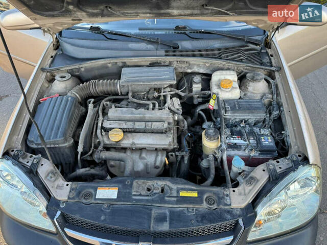 Бежевый Шевроле Лачетти, объемом двигателя 1.8 л и пробегом 228 тыс. км за 3300 $, фото 22 на Automoto.ua