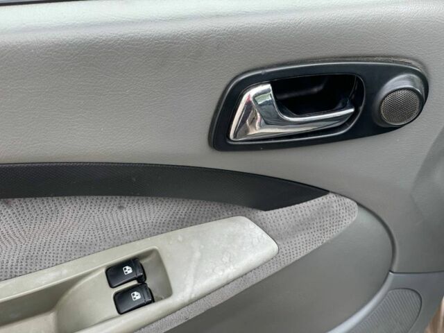 Бежевый Шевроле Лачетти, объемом двигателя 1.8 л и пробегом 240 тыс. км за 4600 $, фото 12 на Automoto.ua