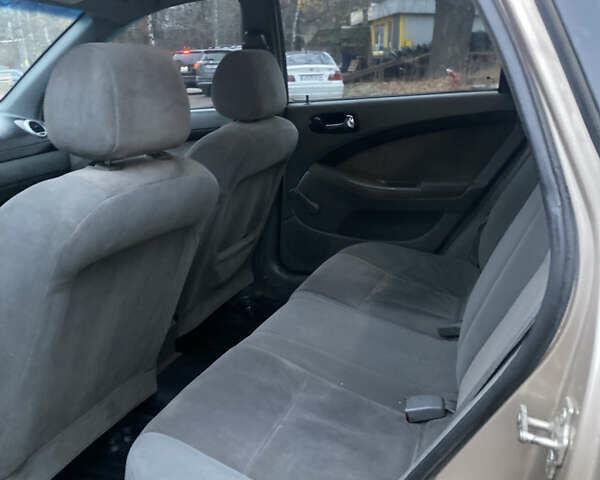 Бежевий Шевроле Лачетті, об'ємом двигуна 1.8 л та пробігом 380 тис. км за 2899 $, фото 5 на Automoto.ua