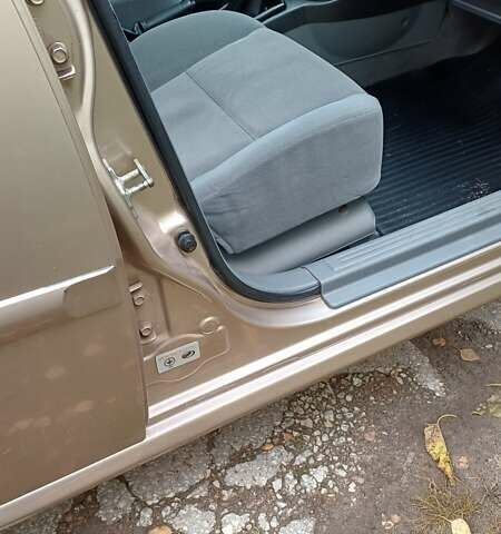 Бежевый Шевроле Лачетти, объемом двигателя 1.8 л и пробегом 265 тыс. км за 4500 $, фото 10 на Automoto.ua