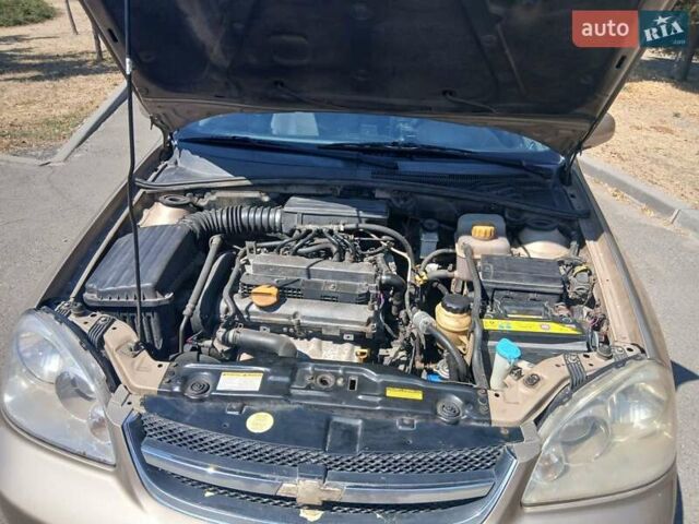 Бежевый Шевроле Лачетти, объемом двигателя 1.8 л и пробегом 240 тыс. км за 5200 $, фото 13 на Automoto.ua