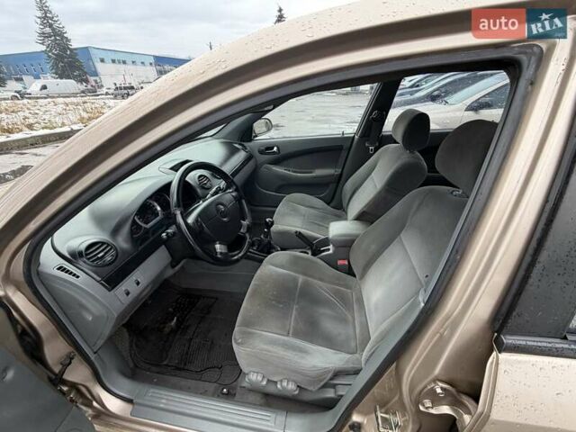 Бежевый Шевроле Лачетти, объемом двигателя 1.8 л и пробегом 220 тыс. км за 3000 $, фото 3 на Automoto.ua