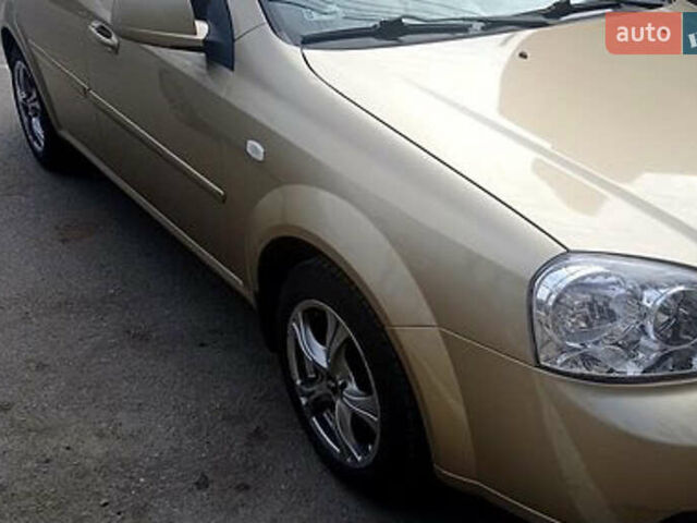Бежевый Шевроле Лачетти, объемом двигателя 1.6 л и пробегом 180 тыс. км за 2700 $, фото 1 на Automoto.ua