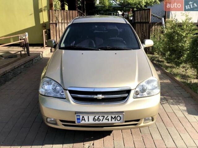 Бежевый Шевроле Лачетти, объемом двигателя 1.8 л и пробегом 294 тыс. км за 4500 $, фото 1 на Automoto.ua