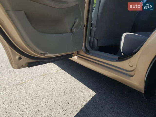 Бежевый Шевроле Лачетти, объемом двигателя 1.8 л и пробегом 120 тыс. км за 5100 $, фото 19 на Automoto.ua