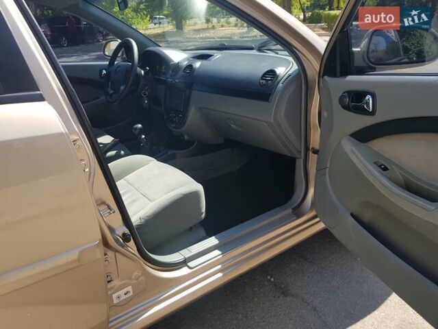 Бежевый Шевроле Лачетти, объемом двигателя 1.8 л и пробегом 120 тыс. км за 5100 $, фото 12 на Automoto.ua