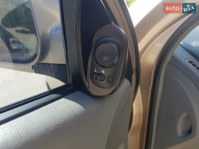 Бежевий Шевроле Лачетті, об'ємом двигуна 1.8 л та пробігом 120 тис. км за 5250 $, фото 27 на Automoto.ua