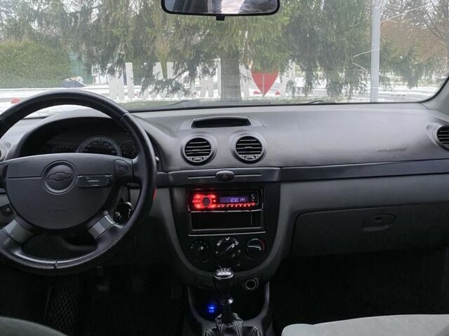 Бежевый Шевроле Лачетти, объемом двигателя 1.8 л и пробегом 3 тыс. км за 4000 $, фото 5 на Automoto.ua