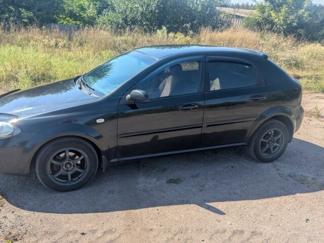 Черный Шевроле Лачетти, объемом двигателя 1.8 л и пробегом 327 тыс. км за 2800 $, фото 1 на Automoto.ua