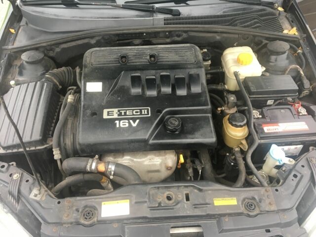 Черный Шевроле Лачетти, объемом двигателя 1.6 л и пробегом 270 тыс. км за 3500 $, фото 9 на Automoto.ua