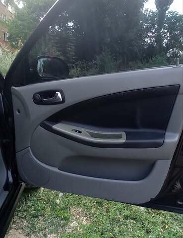 Черный Шевроле Лачетти, объемом двигателя 1.8 л и пробегом 180 тыс. км за 4100 $, фото 8 на Automoto.ua