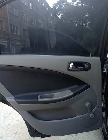 Черный Шевроле Лачетти, объемом двигателя 1.8 л и пробегом 180 тыс. км за 4100 $, фото 18 на Automoto.ua