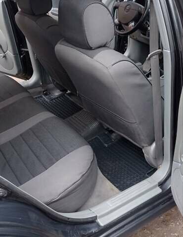 Черный Шевроле Лачетти, объемом двигателя 1.8 л и пробегом 180 тыс. км за 4100 $, фото 10 на Automoto.ua