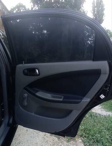 Черный Шевроле Лачетти, объемом двигателя 1.8 л и пробегом 180 тыс. км за 4100 $, фото 16 на Automoto.ua