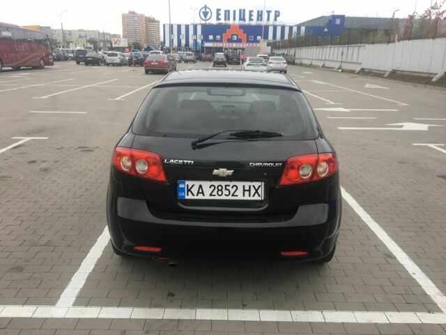 Черный Шевроле Лачетти, объемом двигателя 1.6 л и пробегом 270 тыс. км за 3500 $, фото 3 на Automoto.ua
