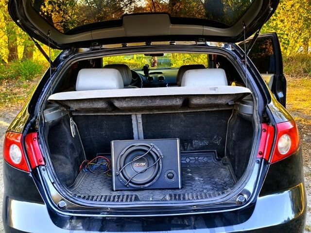 Чорний Шевроле Лачетті, об'ємом двигуна 1.6 л та пробігом 0 тис. км за 3800 $, фото 7 на Automoto.ua