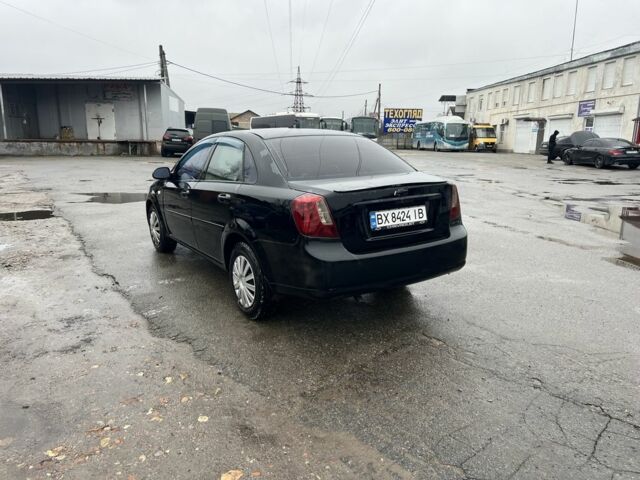 Черный Шевроле Лачетти, объемом двигателя 1.6 л и пробегом 220 тыс. км за 3300 $, фото 4 на Automoto.ua