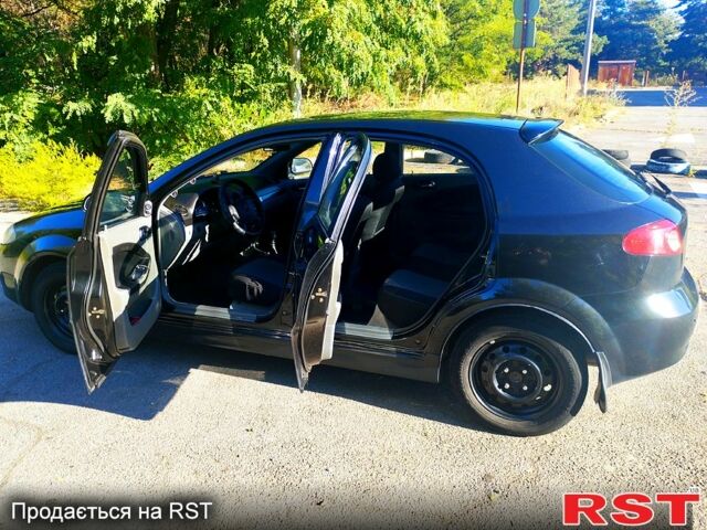 Черный Шевроле Лачетти, объемом двигателя 1.8 л и пробегом 233 тыс. км за 3200 $, фото 4 на Automoto.ua