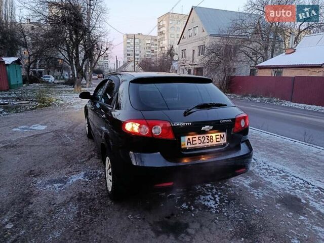 Черный Шевроле Лачетти, объемом двигателя 1.6 л и пробегом 150 тыс. км за 3400 $, фото 7 на Automoto.ua