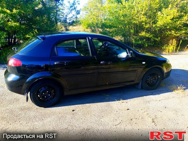 Черный Шевроле Лачетти, объемом двигателя 1.8 л и пробегом 233 тыс. км за 3200 $, фото 7 на Automoto.ua