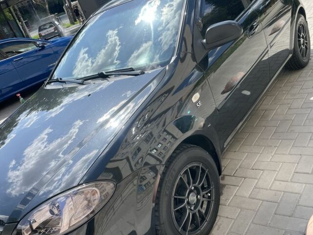 Черный Шевроле Лачетти, объемом двигателя 1.6 л и пробегом 144 тыс. км за 5100 $, фото 1 на Automoto.ua