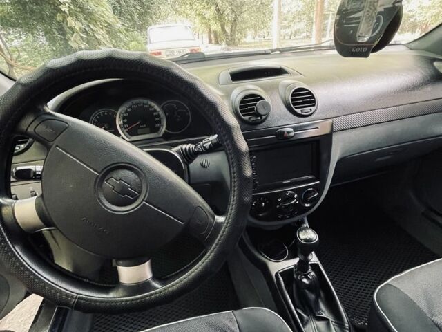 Черный Шевроле Лачетти, объемом двигателя 1.6 л и пробегом 144 тыс. км за 5100 $, фото 8 на Automoto.ua