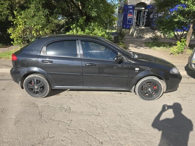 Черный Шевроле Лачетти, объемом двигателя 1.8 л и пробегом 242 тыс. км за 4999 $, фото 3 на Automoto.ua