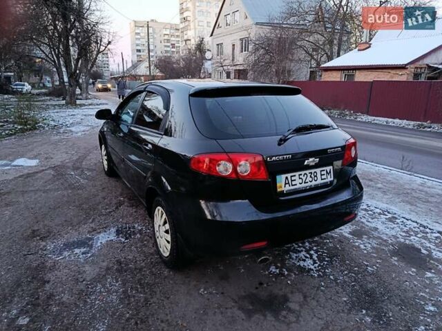 Черный Шевроле Лачетти, объемом двигателя 1.6 л и пробегом 150 тыс. км за 3400 $, фото 6 на Automoto.ua