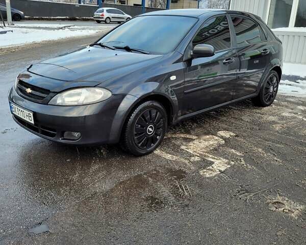 Черный Шевроле Лачетти, объемом двигателя 1.6 л и пробегом 232 тыс. км за 4700 $, фото 2 на Automoto.ua