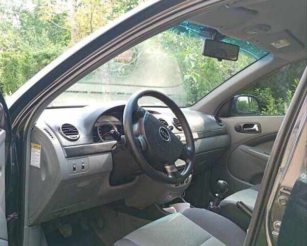 Черный Шевроле Лачетти, объемом двигателя 1.8 л и пробегом 218 тыс. км за 4200 $, фото 1 на Automoto.ua