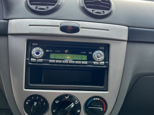 Черный Шевроле Лачетти, объемом двигателя 1.6 л и пробегом 270 тыс. км за 3700 $, фото 11 на Automoto.ua