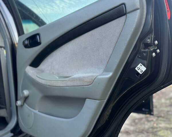 Черный Шевроле Лачетти, объемом двигателя 1.6 л и пробегом 209 тыс. км за 3850 $, фото 22 на Automoto.ua