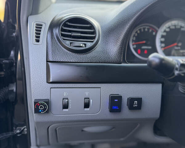 Черный Шевроле Лачетти, объемом двигателя 1.6 л и пробегом 209 тыс. км за 3850 $, фото 28 на Automoto.ua