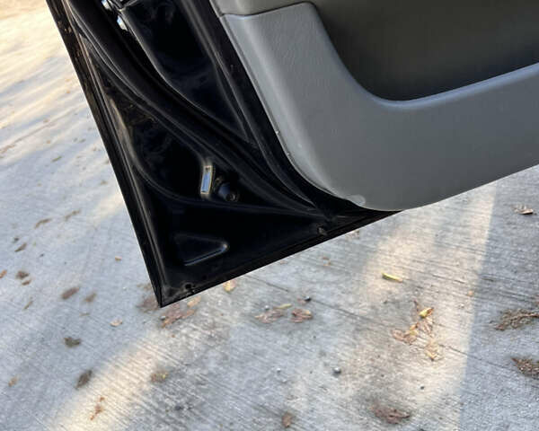 Черный Шевроле Лачетти, объемом двигателя 1.6 л и пробегом 334 тыс. км за 3899 $, фото 6 на Automoto.ua