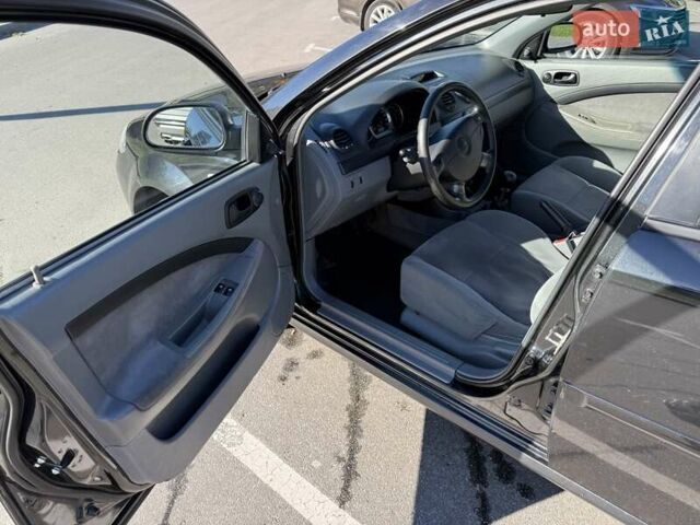 Черный Шевроле Лачетти, объемом двигателя 1.6 л и пробегом 140 тыс. км за 4300 $, фото 6 на Automoto.ua