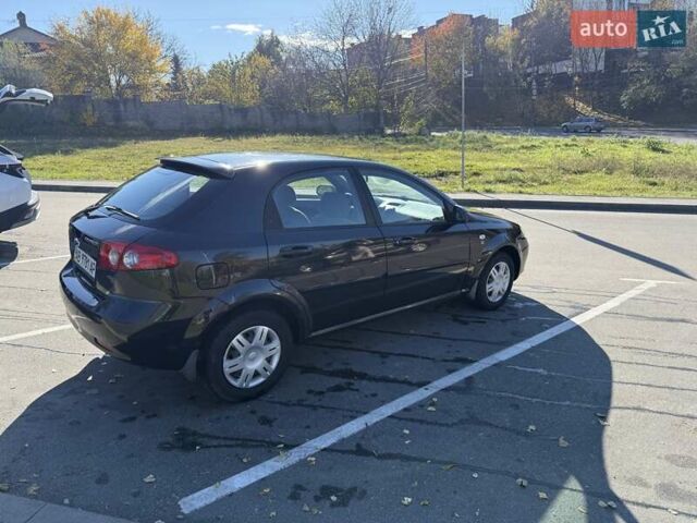 Черный Шевроле Лачетти, объемом двигателя 1.6 л и пробегом 140 тыс. км за 4300 $, фото 1 на Automoto.ua