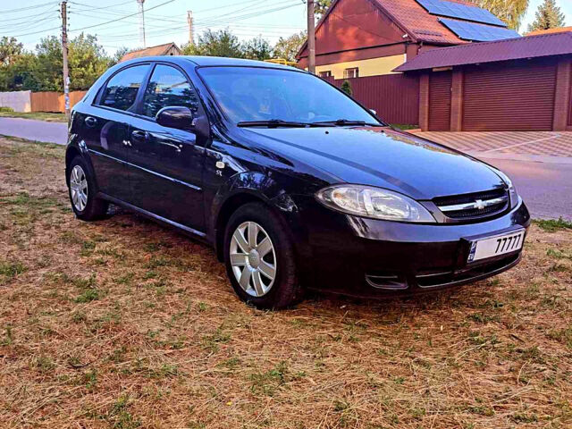 Черный Шевроле Лачетти, объемом двигателя 1.6 л и пробегом 189 тыс. км за 4500 $, фото 4 на Automoto.ua