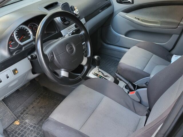 Черный Шевроле Лачетти, объемом двигателя 1.8 л и пробегом 249 тыс. км за 4200 $, фото 3 на Automoto.ua