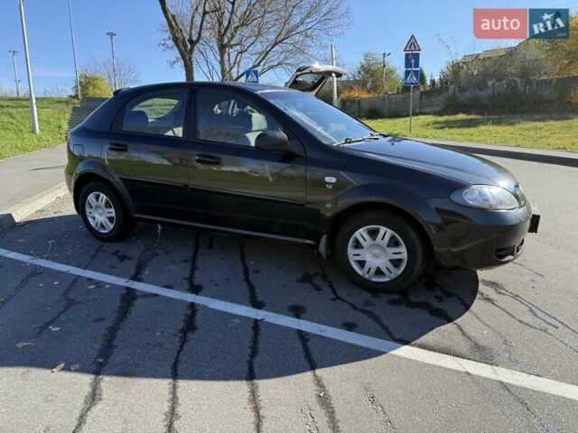 Черный Шевроле Лачетти, объемом двигателя 1.6 л и пробегом 140 тыс. км за 4300 $, фото 4 на Automoto.ua