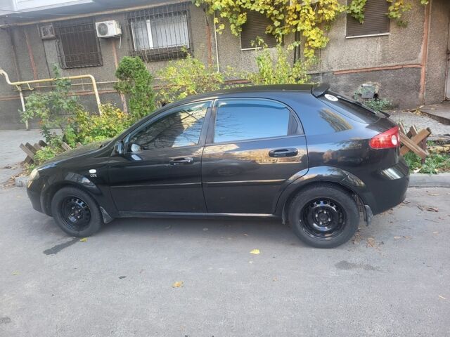 Черный Шевроле Лачетти, объемом двигателя 1.8 л и пробегом 249 тыс. км за 4200 $, фото 1 на Automoto.ua