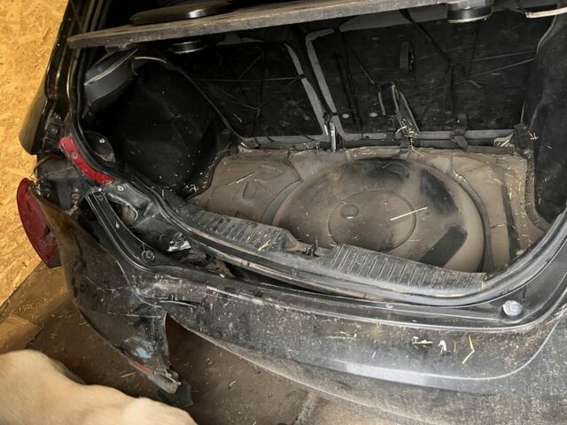 Черный Шевроле Лачетти, объемом двигателя 1.6 л и пробегом 280 тыс. км за 1537 $, фото 3 на Automoto.ua