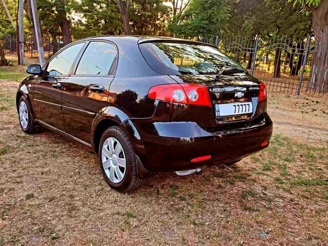 Черный Шевроле Лачетти, объемом двигателя 1.6 л и пробегом 189 тыс. км за 4500 $, фото 7 на Automoto.ua