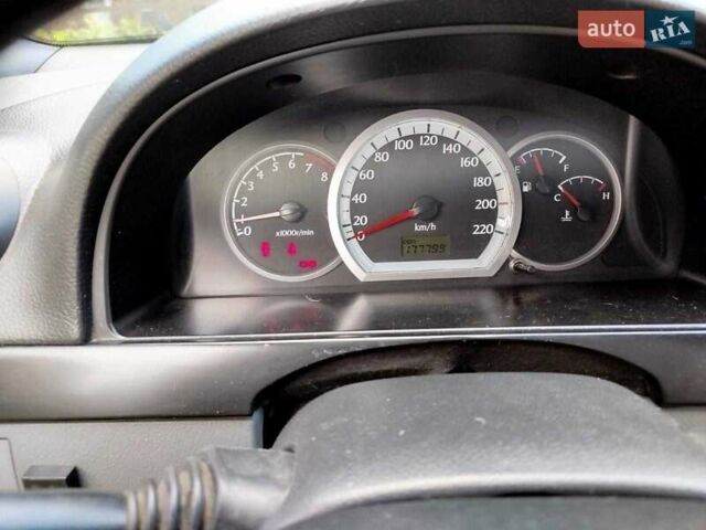 Черный Шевроле Лачетти, объемом двигателя 1.6 л и пробегом 177 тыс. км за 2650 $, фото 6 на Automoto.ua