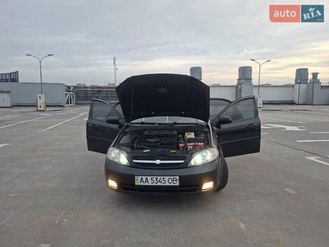 Черный Шевроле Лачетти, объемом двигателя 1.6 л и пробегом 217 тыс. км за 4000 $, фото 1 на Automoto.ua
